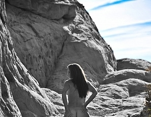 SofieMarieXXX/SM_Red_Rocks_Stride_Study_Nude_Black_White